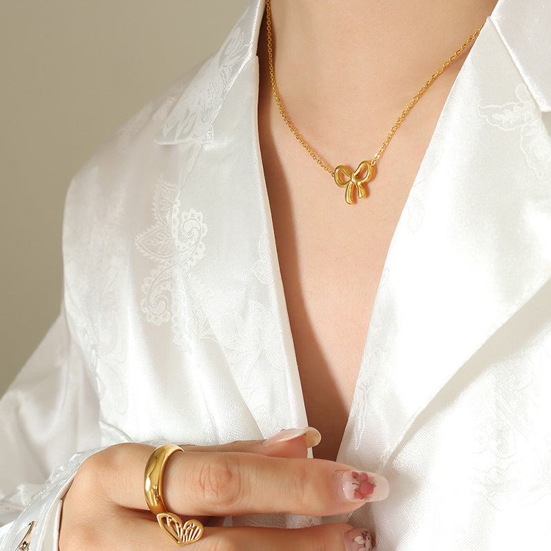 Bow Pendant Necklace